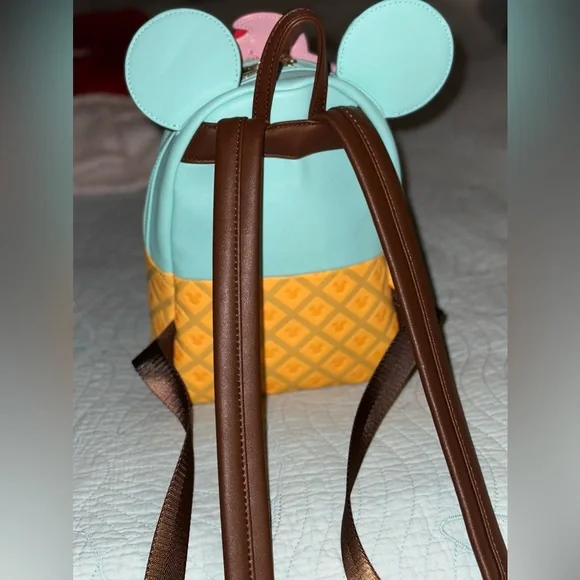 Loungefly Minnie Mouse icecream cone mini backpack - Picture 2 of 6